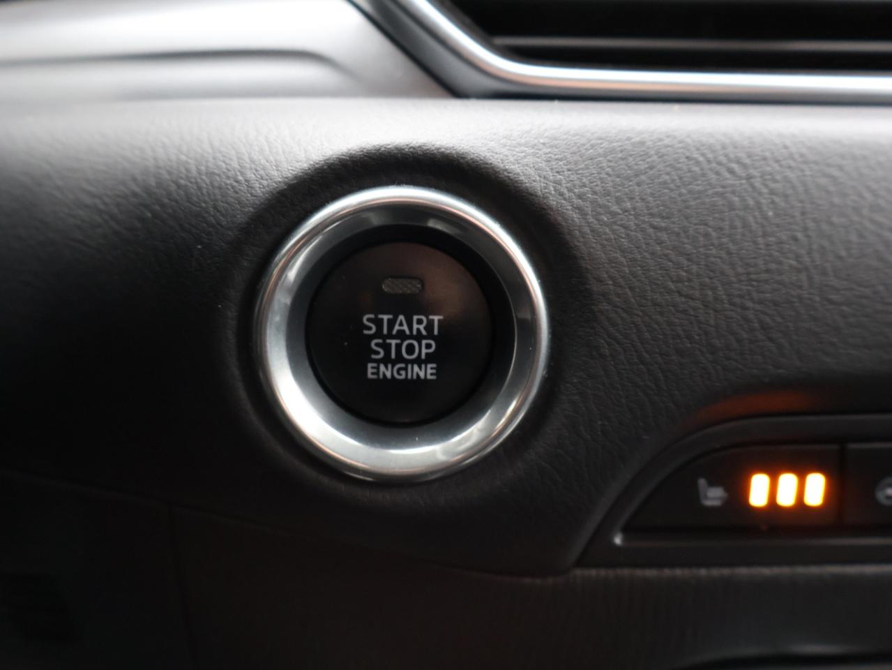 2018 Mazda CX-5 GT AWD CERTIFIED *ACCIDENT FREE* CAMERA NAV BLUETOOTH LEATHER HEATED SEATS CRUISE ALLOYS Photo