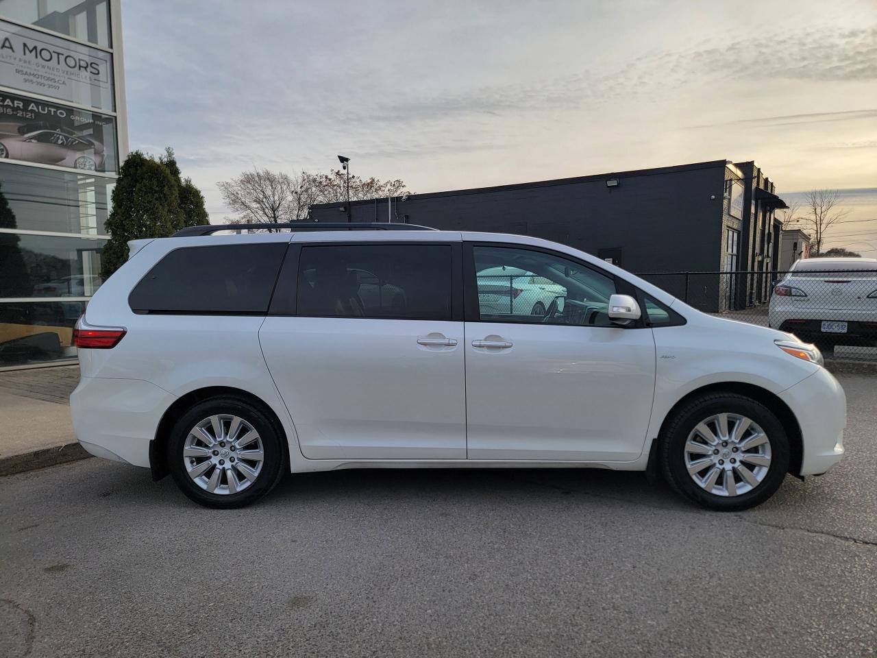 2016 Toyota Sienna Limited | AWD - Photo #4