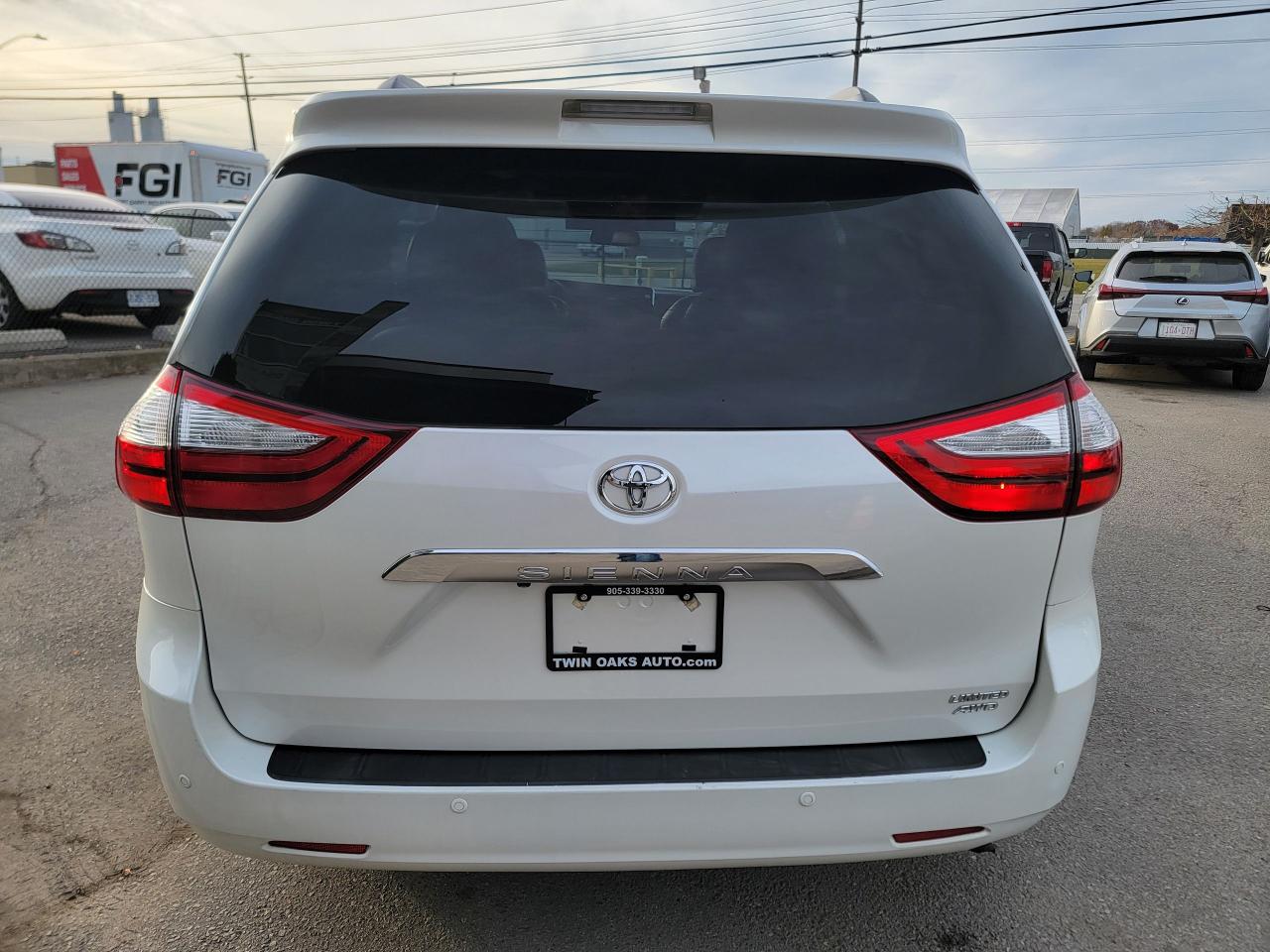 2016 Toyota Sienna Limited | AWD - Photo #7