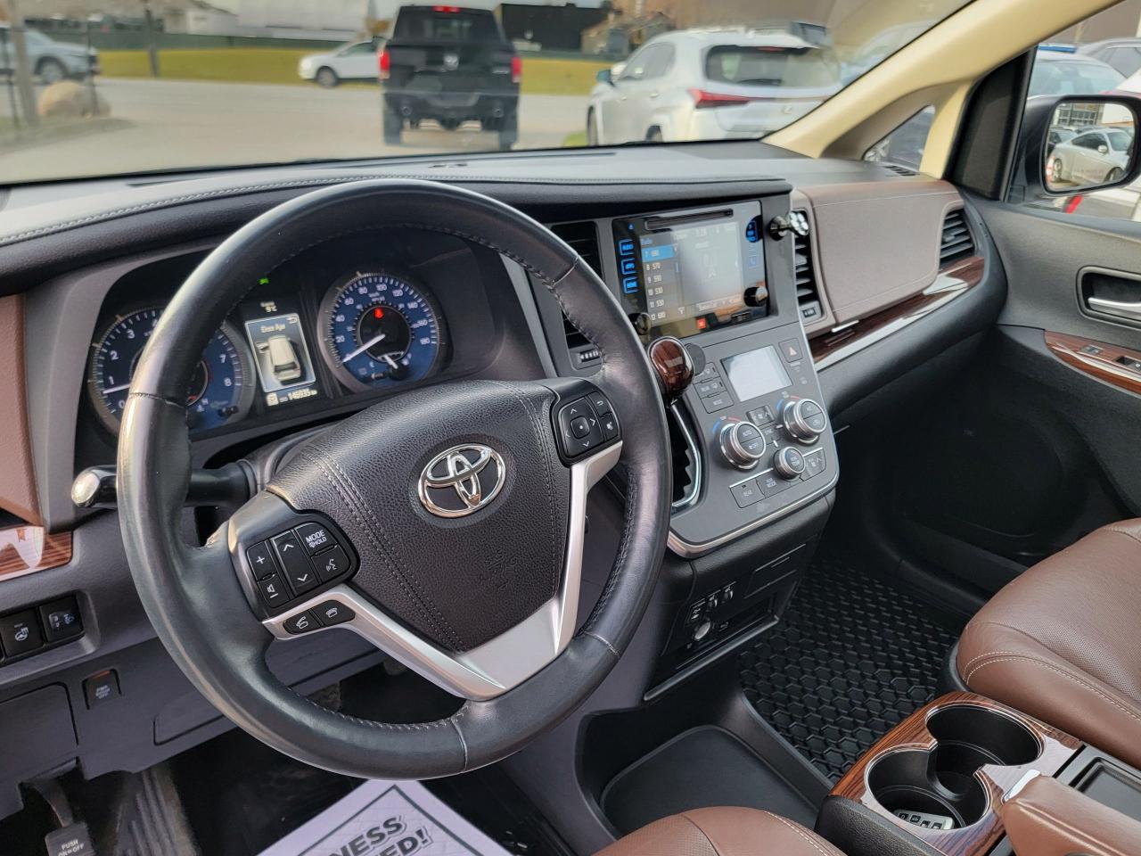 2016 Toyota Sienna Limited | AWD - Photo #11