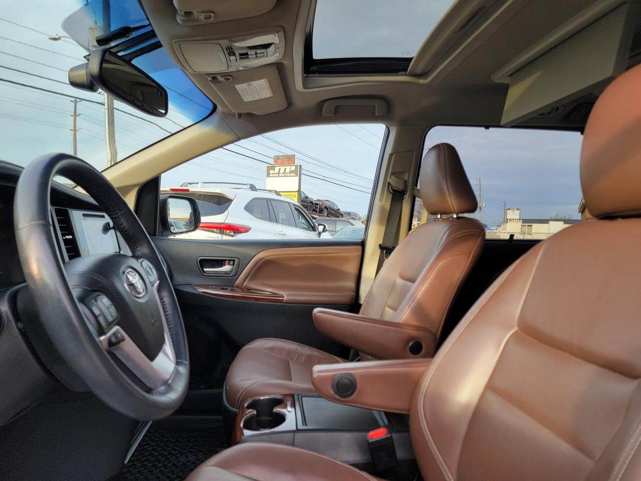 2016 Toyota Sienna Limited | AWD - Photo #12