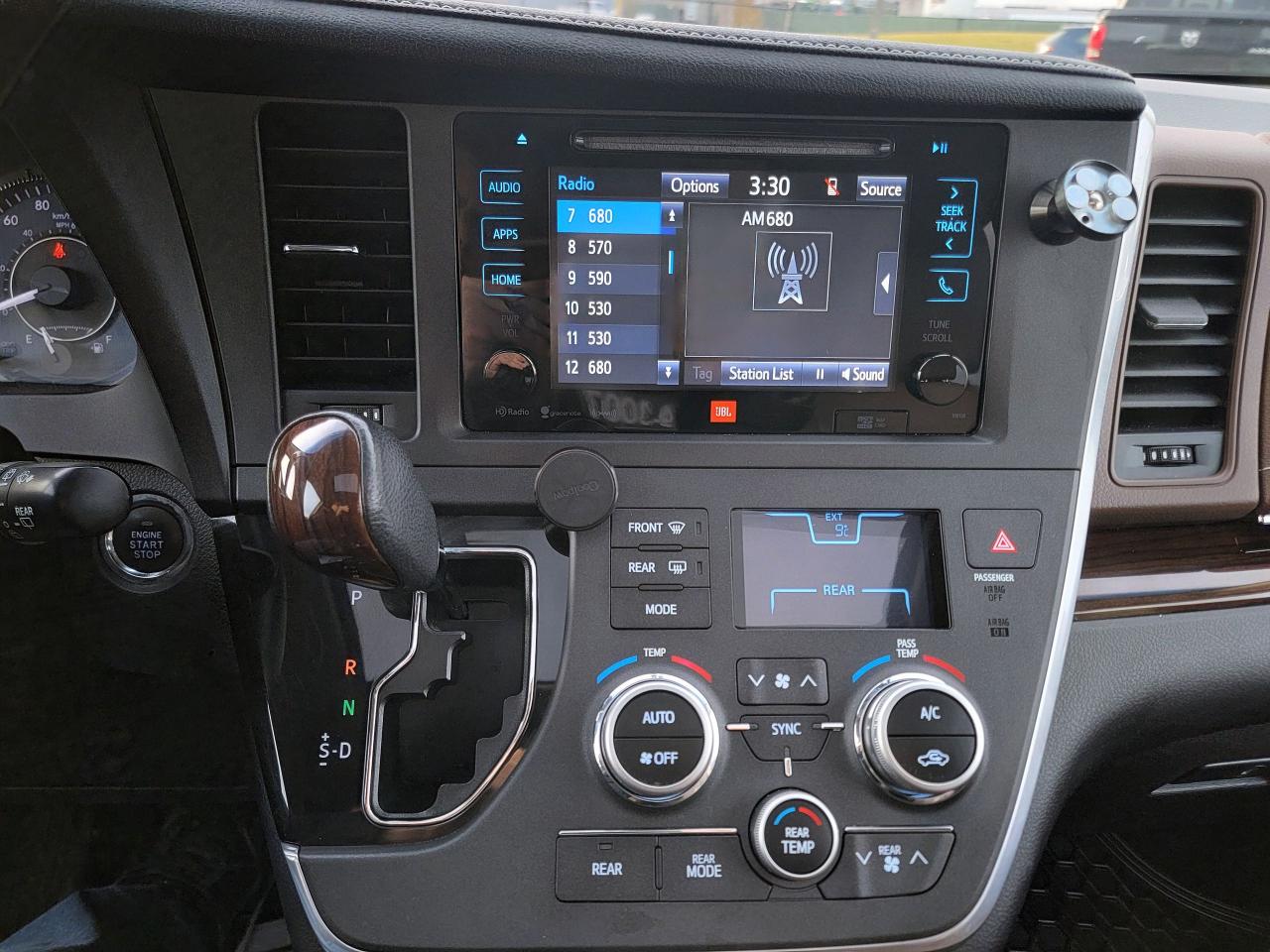 2016 Toyota Sienna Limited | AWD - Photo #22