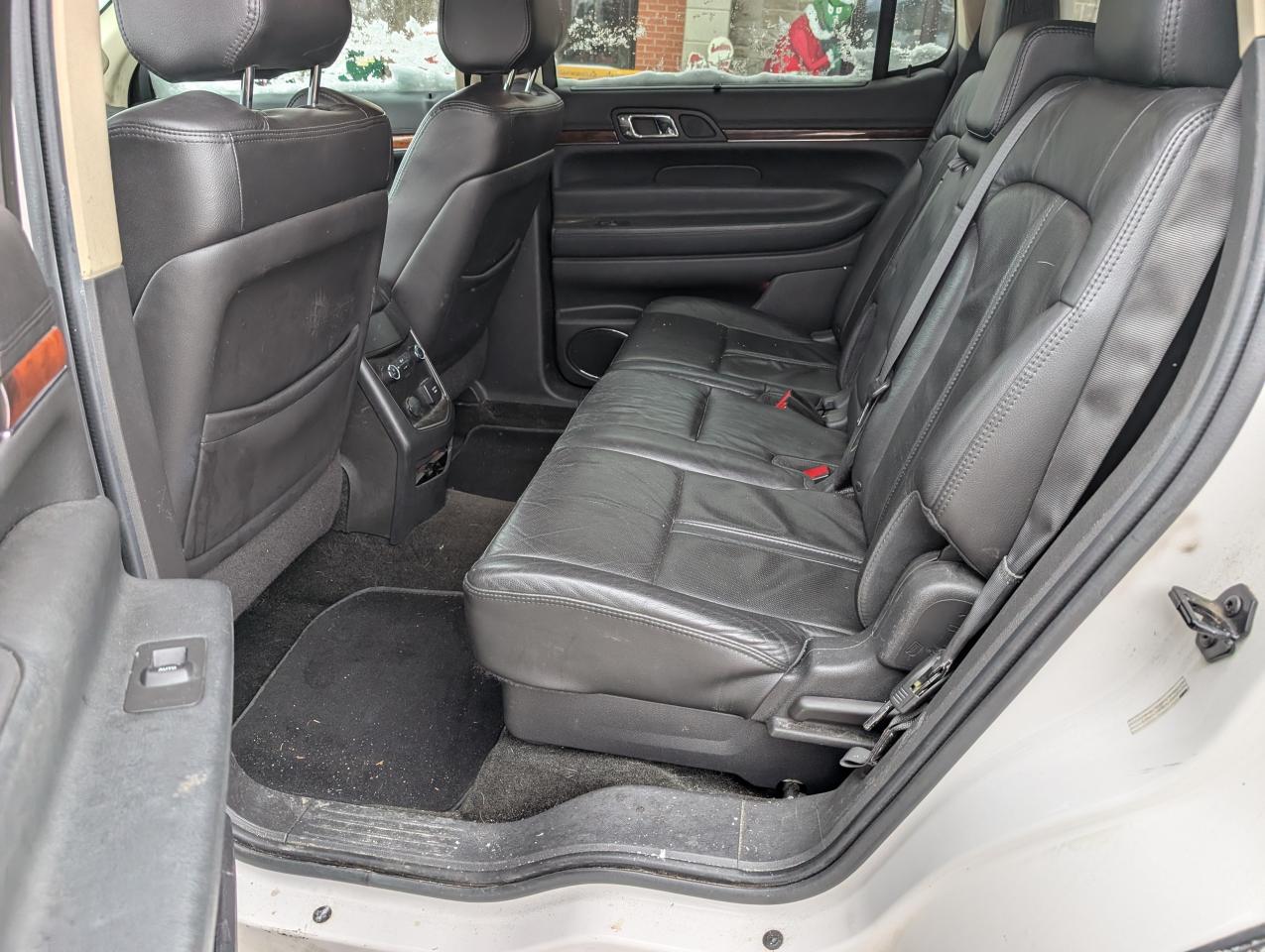 2015 Lincoln MKT Elite AWD Photo