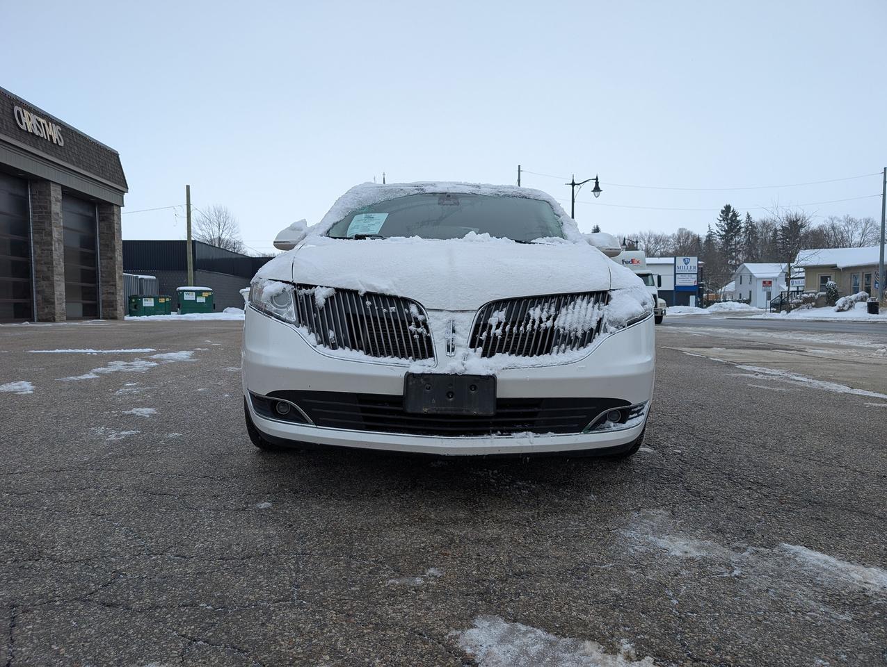 2015 Lincoln MKT Elite AWD Photo1