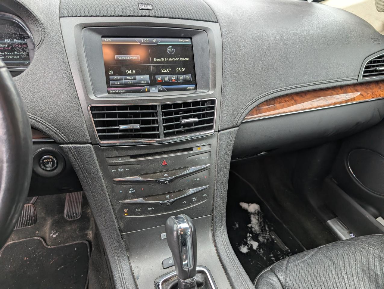 2015 Lincoln MKT Elite AWD Photo