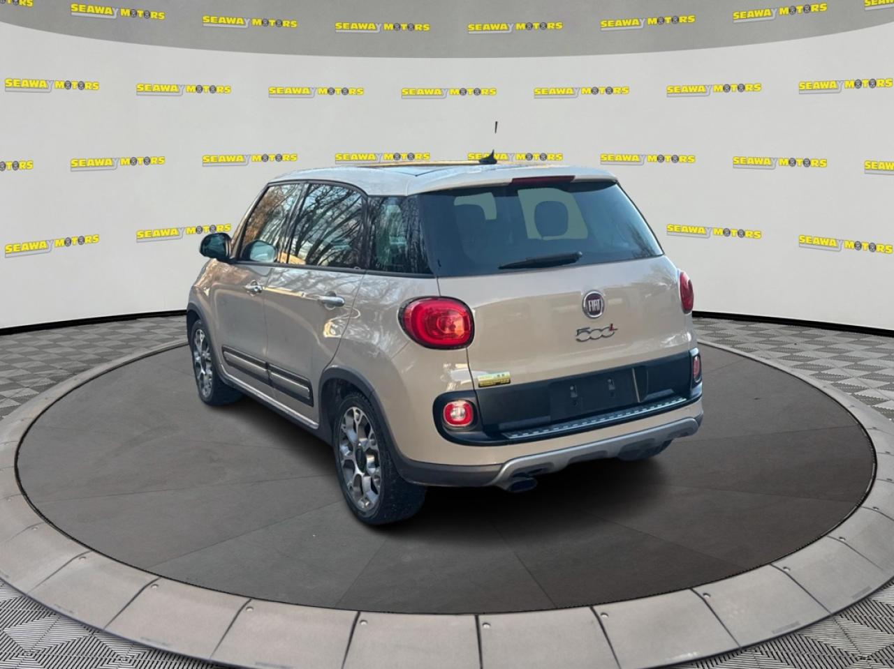 2014 Fiat 500 L Trekking - Photo #5
