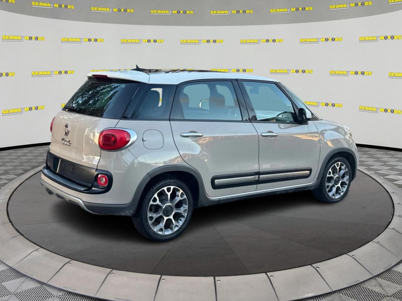 2014 Fiat 500 L Trekking - Photo #3