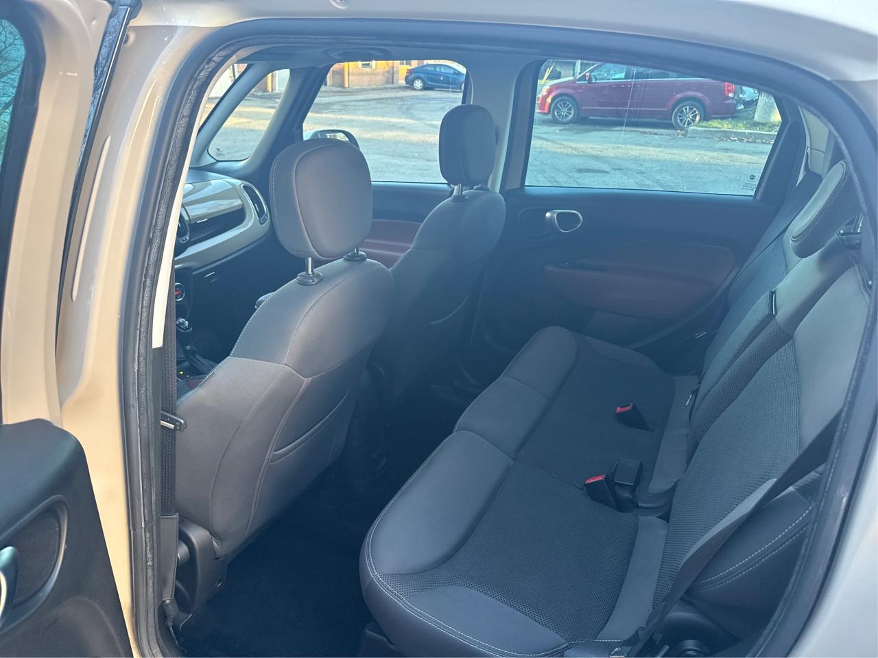 2014 Fiat 500 L Trekking - Photo #10