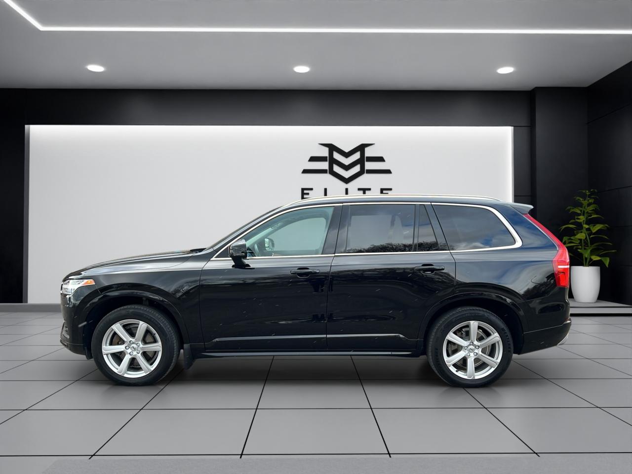 2021 Volvo XC90 T6 AWD Momentum 7-Seater - Navigation !!! Photo