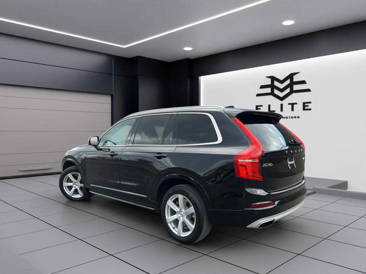 2021 Volvo XC90 T6 AWD Momentum 7-Seater - Navigation !!! Photo
