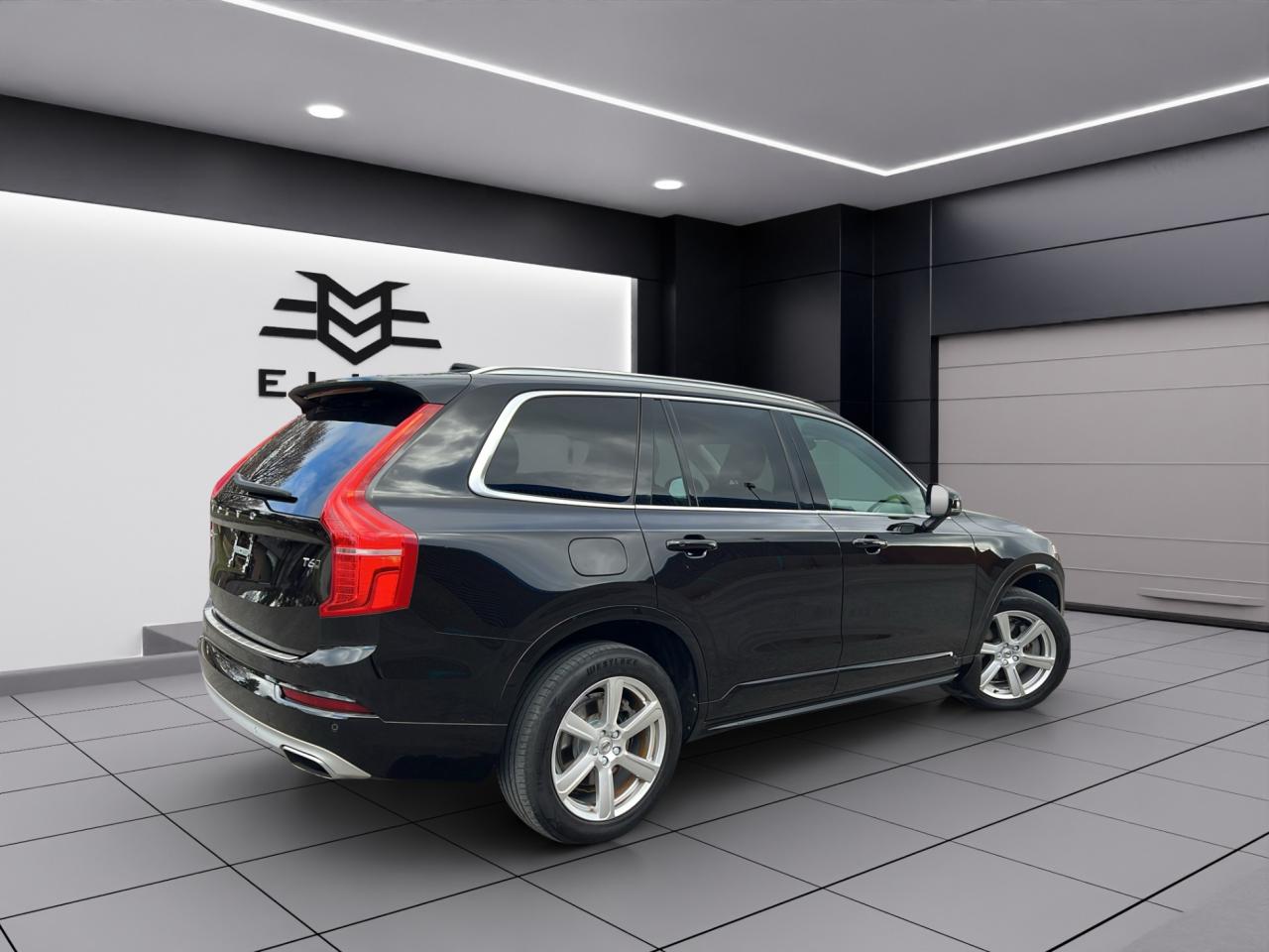 2021 Volvo XC90 T6 AWD Momentum 7-Seater - Navigation !!! Photo