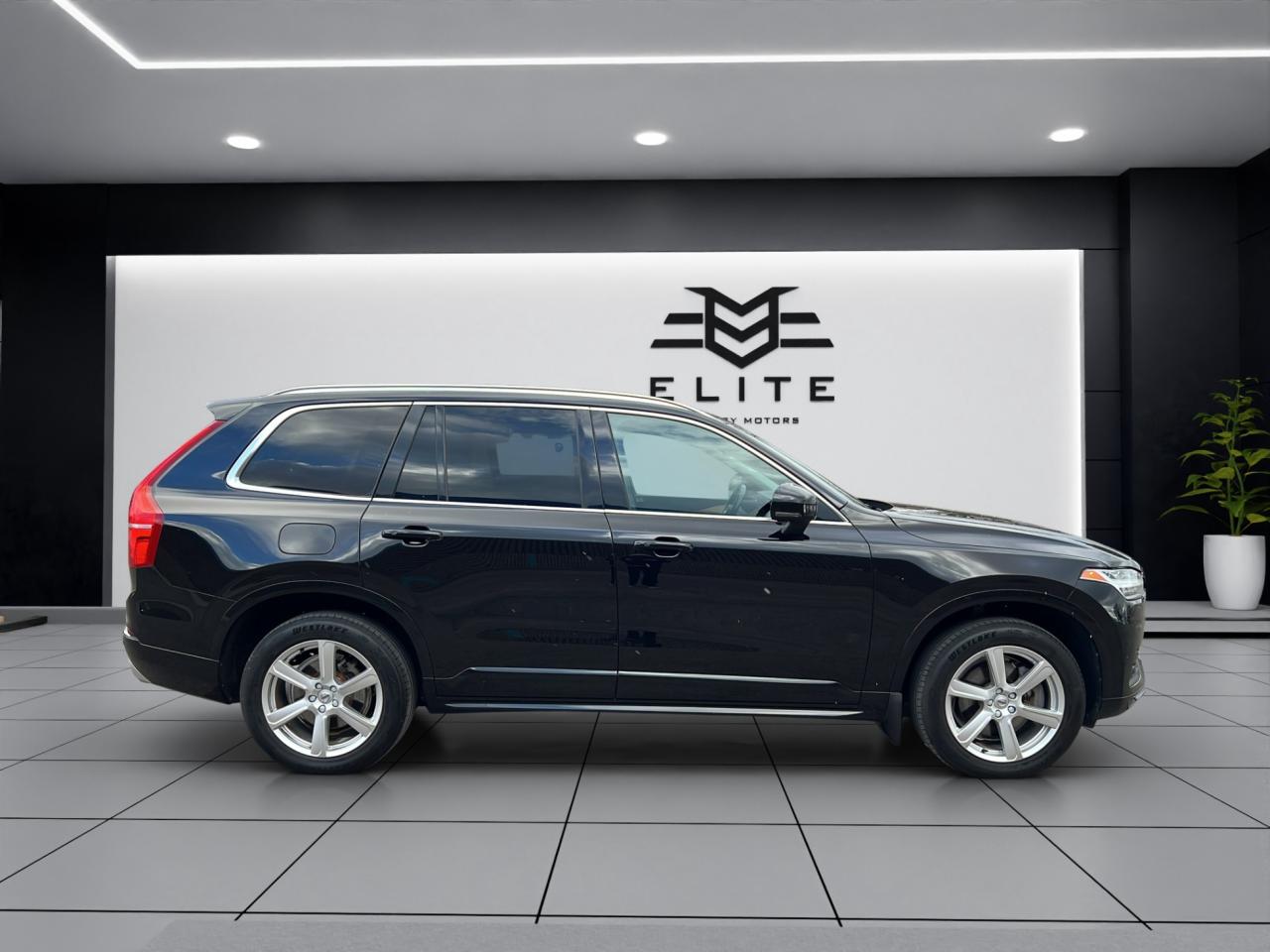 2021 Volvo XC90 T6 AWD Momentum 7-Seater - Navigation !!! Photo