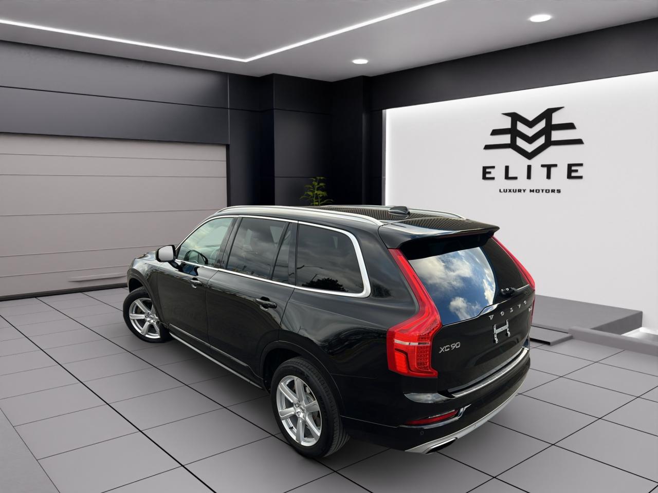 2021 Volvo XC90 T6 AWD Momentum 7-Seater - Navigation !!! Photo