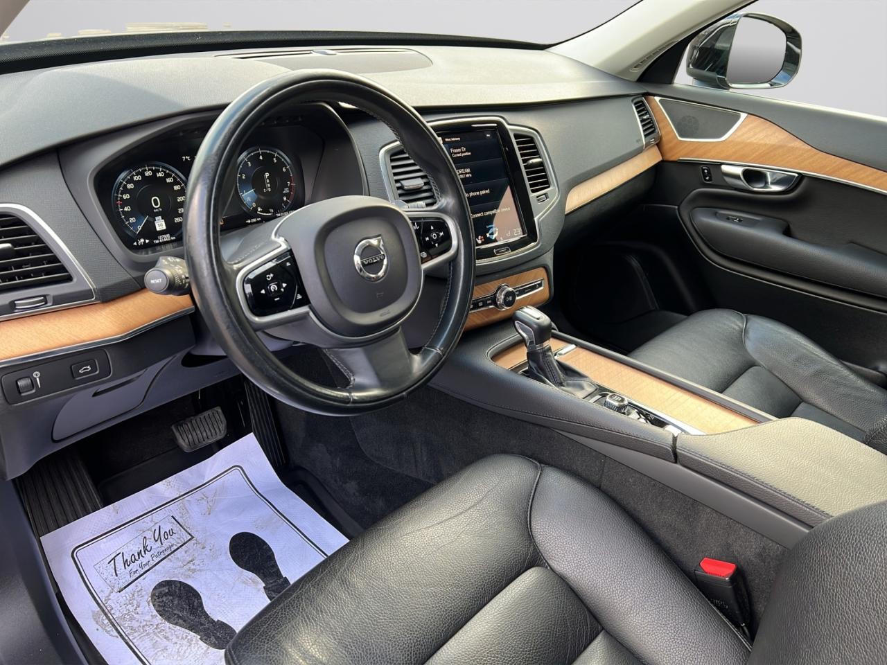 2021 Volvo XC90 T6 AWD Momentum 7-Seater - Navigation !!! Photo