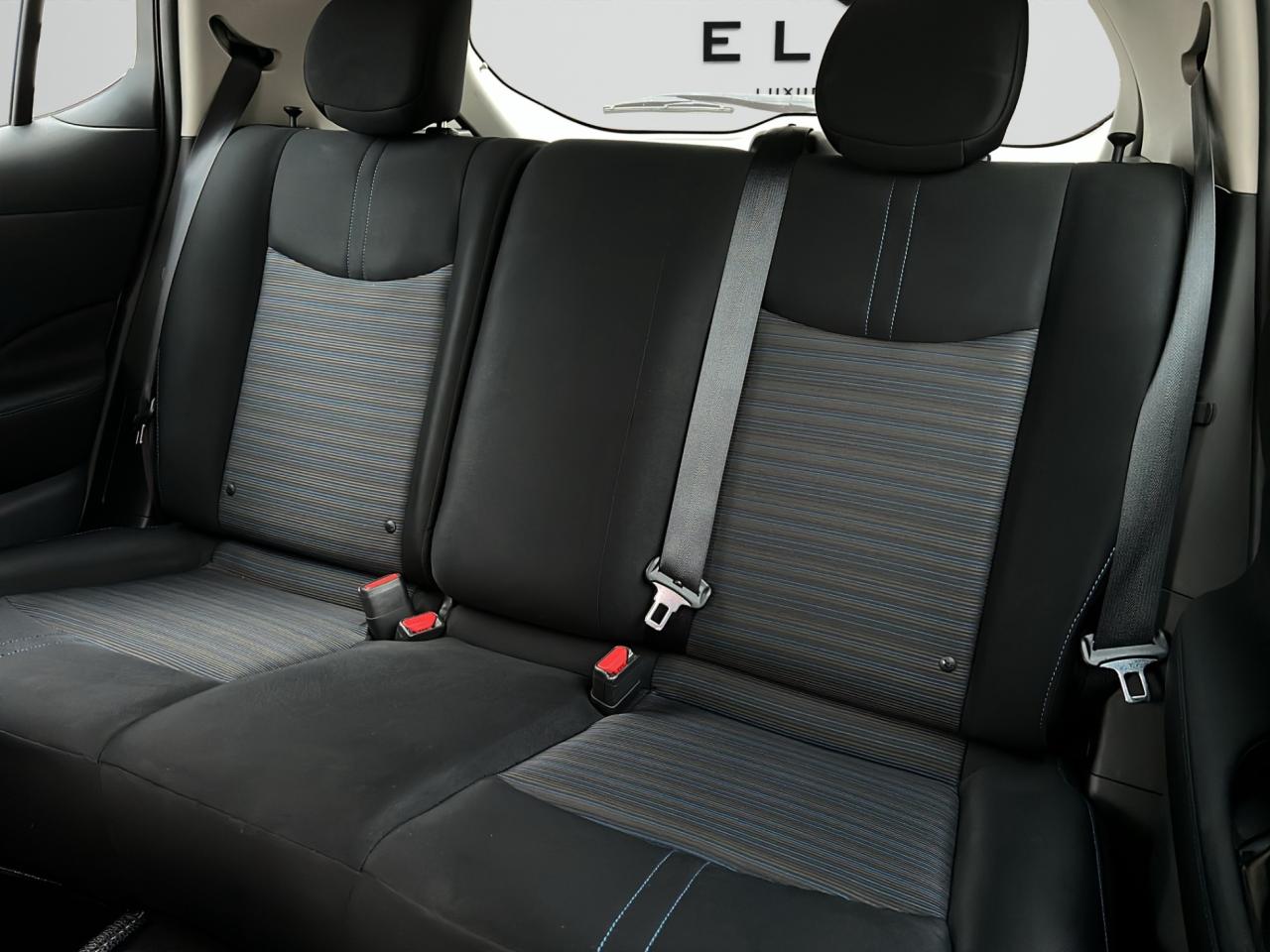 2018 Nissan Leaf SV Hatchback - Navigation System - ELECTRIC !! Photo