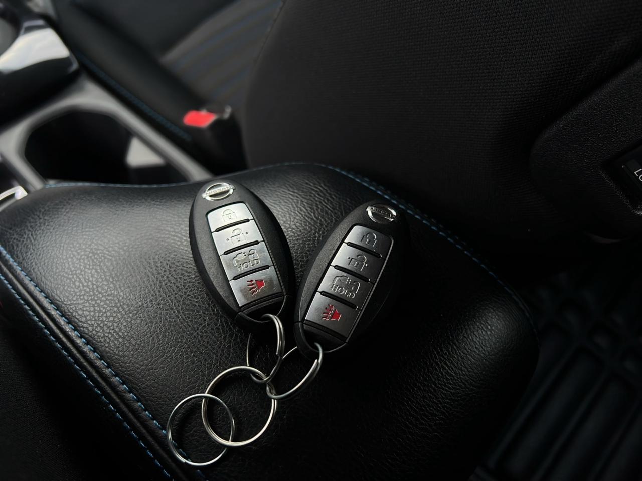 2018 Nissan Leaf SV Hatchback - Navigation System - ELECTRIC !! Photo