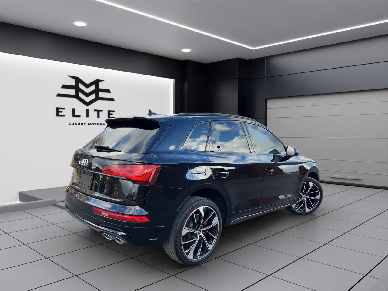 2021 Audi SQ5/Q5 Technik Pkg - Navigation System - Backup Camera !! Photo