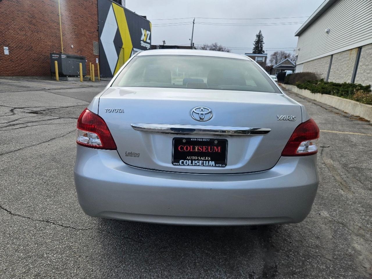 2011 Toyota Yaris AUTOMATIC-ONLY 96000KM-CLEAN CARFAX-CERTIFIED Photo3