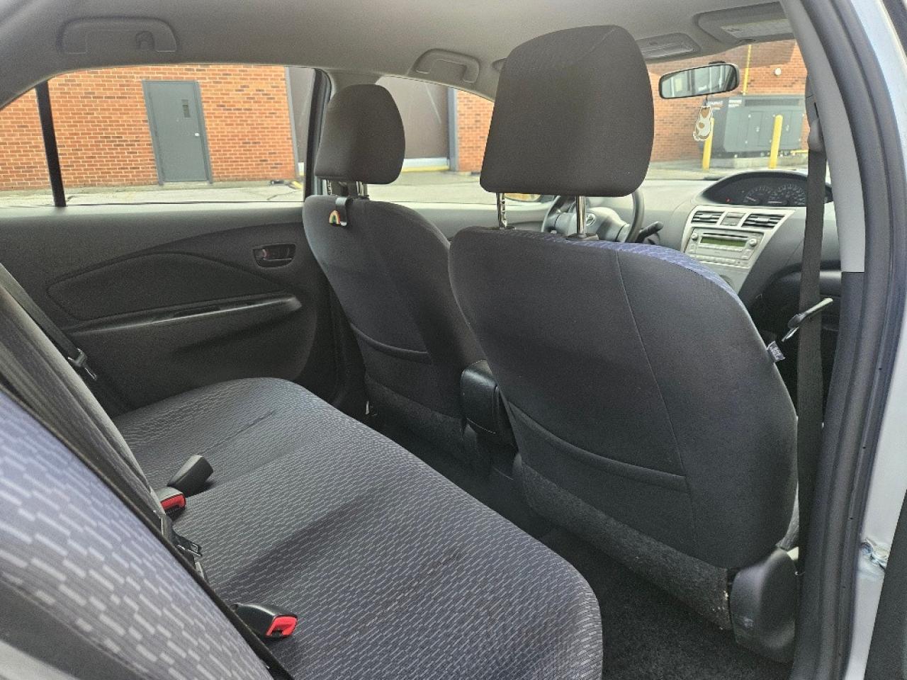 2011 Toyota Yaris AUTOMATIC-ONLY 96000KM-CLEAN CARFAX-CERTIFIED Photo