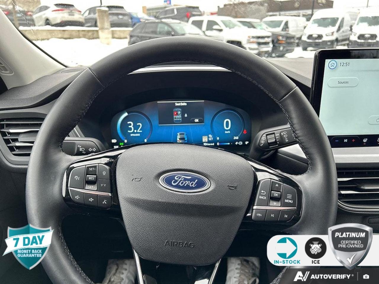 2025 Ford Escape Platinum PLATINUM AWD LEATHER NAVI CERTIFIED Photo
