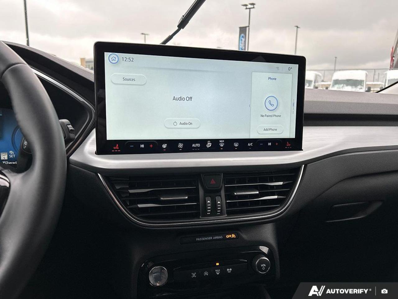 2025 Ford Escape Platinum PLATINUM AWD LEATHER NAVI CERTIFIED Photo