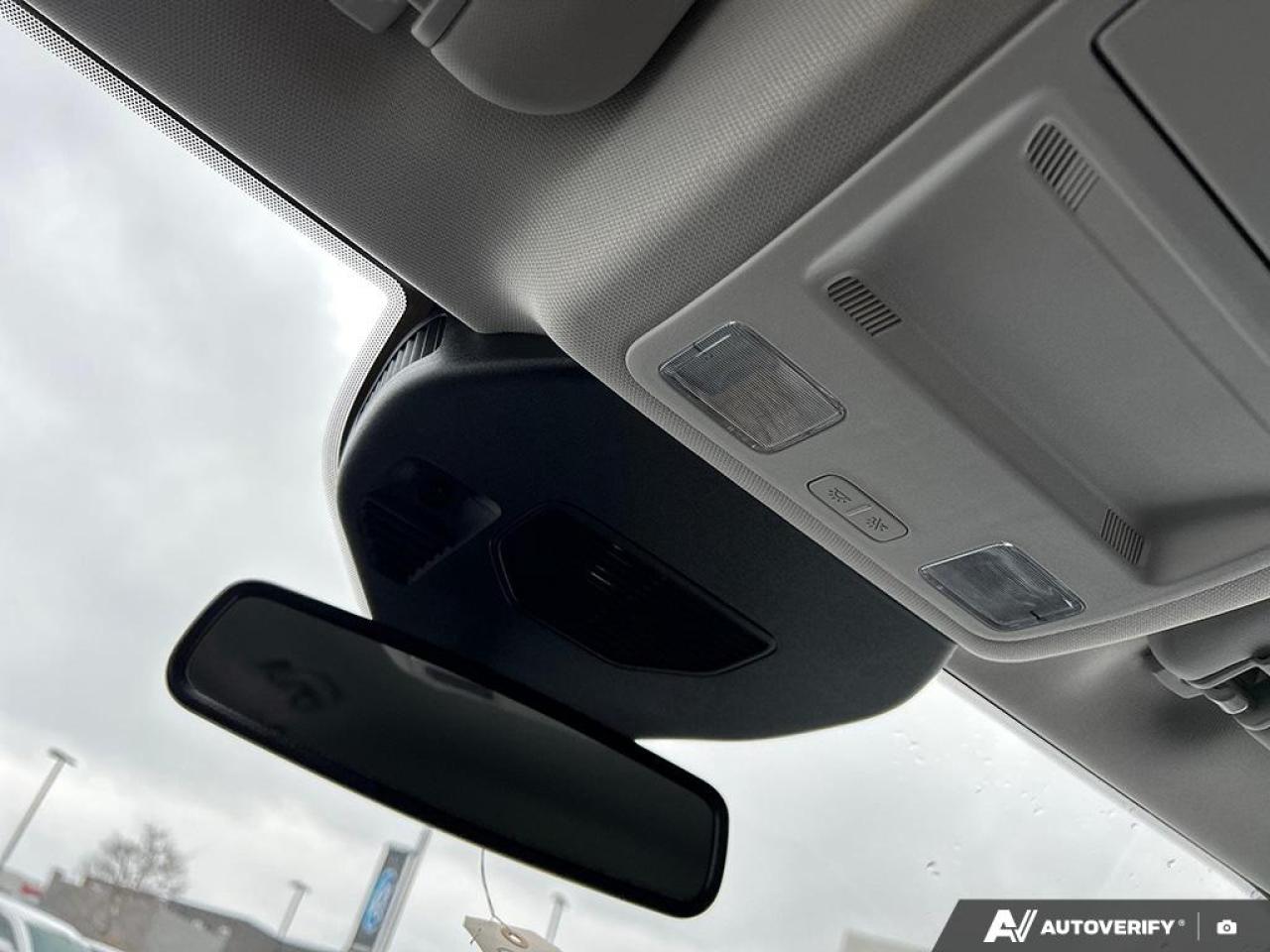 2025 Ford Escape Platinum PLATINUM AWD LEATHER NAVI CERTIFIED Photo