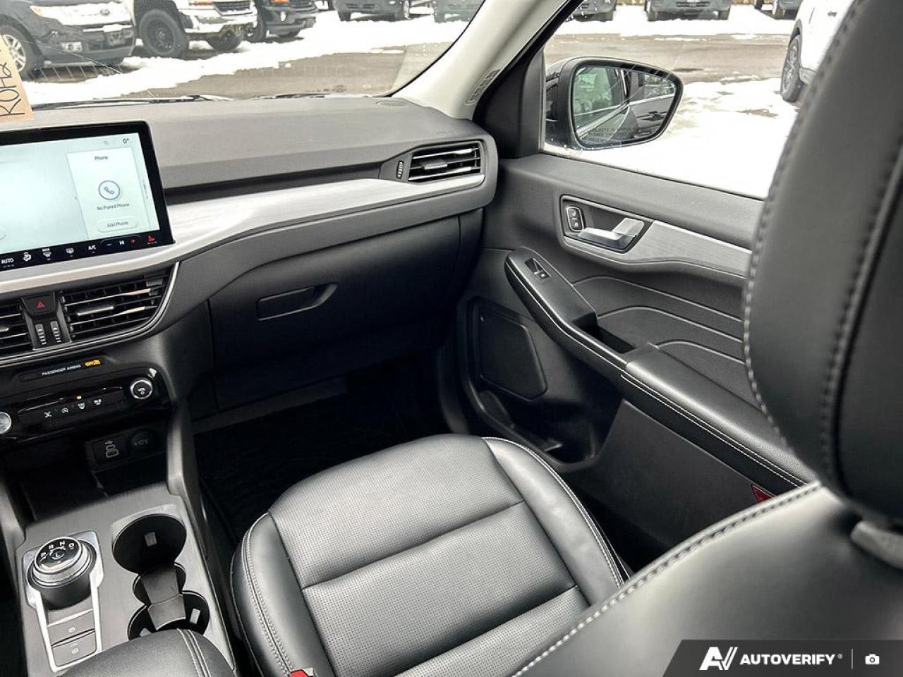2025 Ford Escape Platinum PLATINUM AWD LEATHER NAVI CERTIFIED Photo