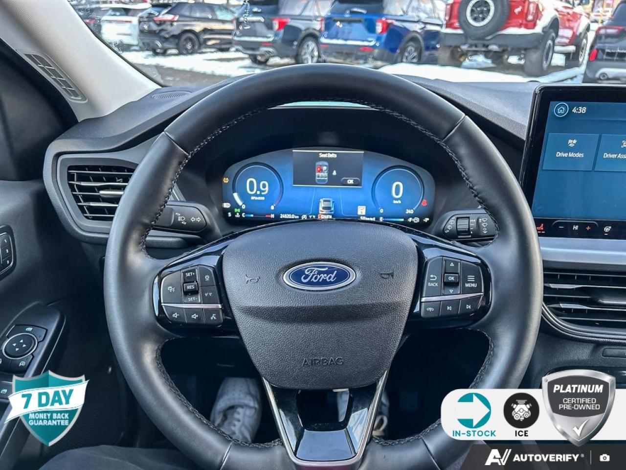 2025 Ford Escape Platinum PLATINUM AWD LEATHER NAVI CERTIFIED Photo