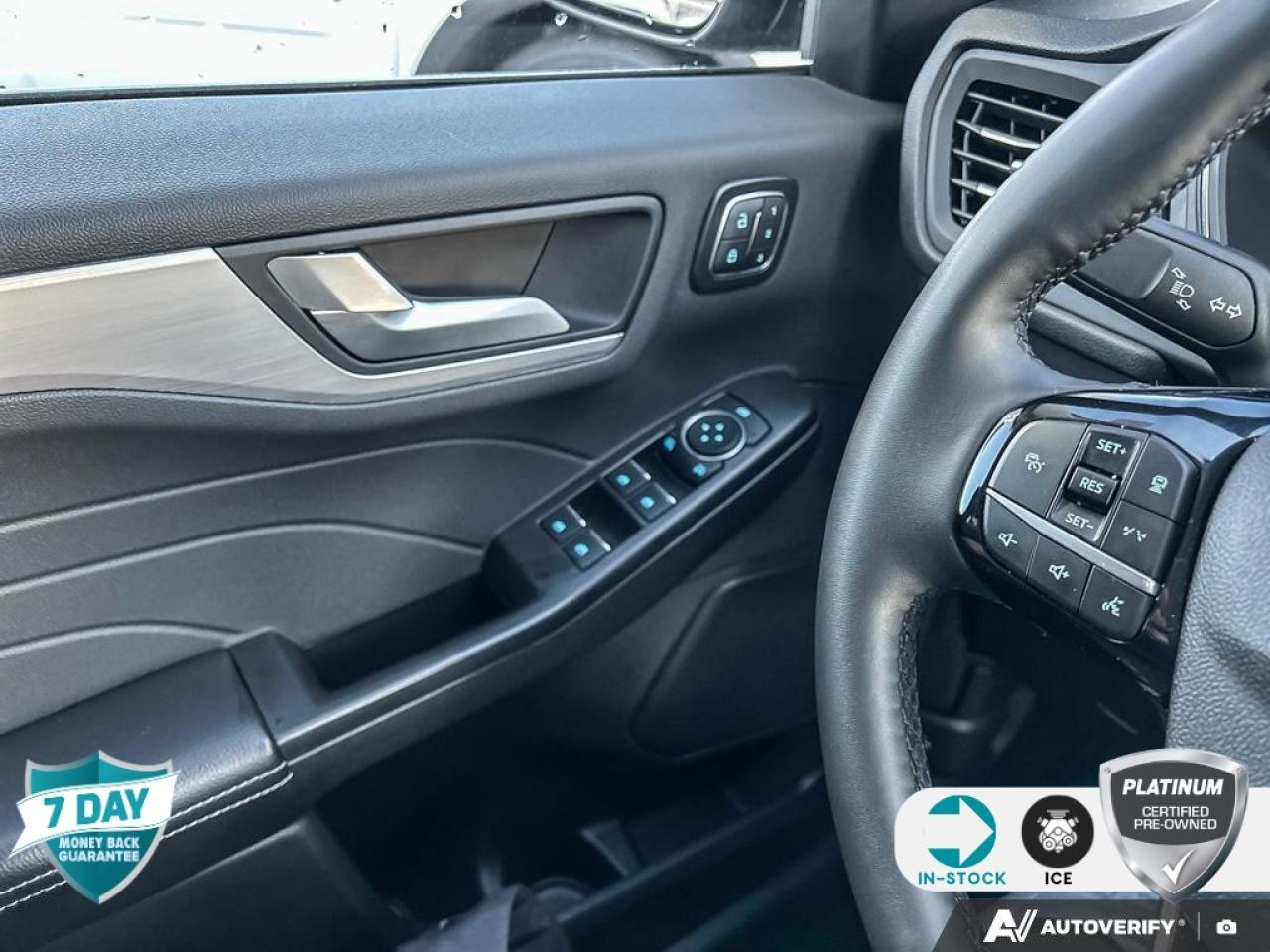 2025 Ford Escape Platinum PLATINUM AWD LEATHER NAVI CERTIFIED Photo