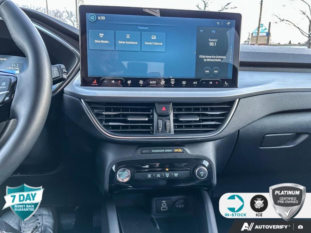 2025 Ford Escape Platinum PLATINUM AWD LEATHER NAVI CERTIFIED Photo