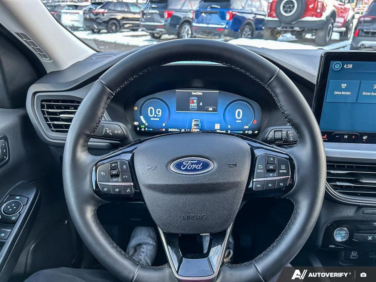 2025 Ford Escape Platinum PLATINUM AWD LEATHER NAVI CERTIFIED Photo