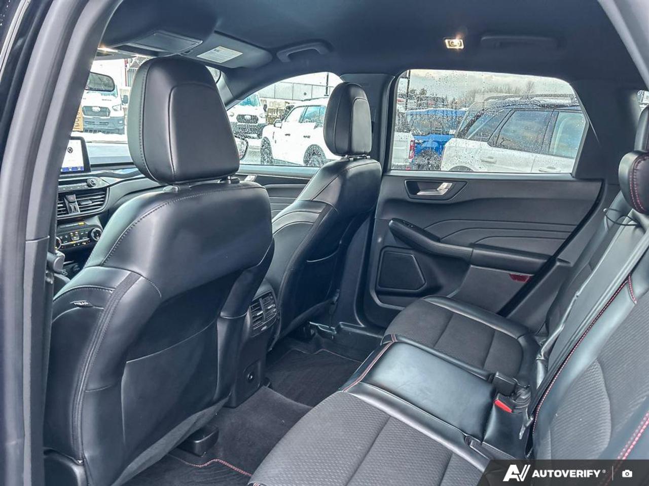 2023 Ford Escape ST-Line ST LINE AWD HEATED SEATS CERTIFIED Photo