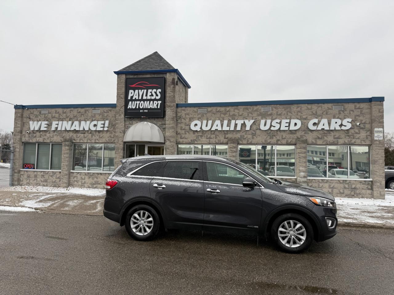 Used 2017 Kia Sorento 3.3L LX V6 7-Seater for sale in Sarnia, ON