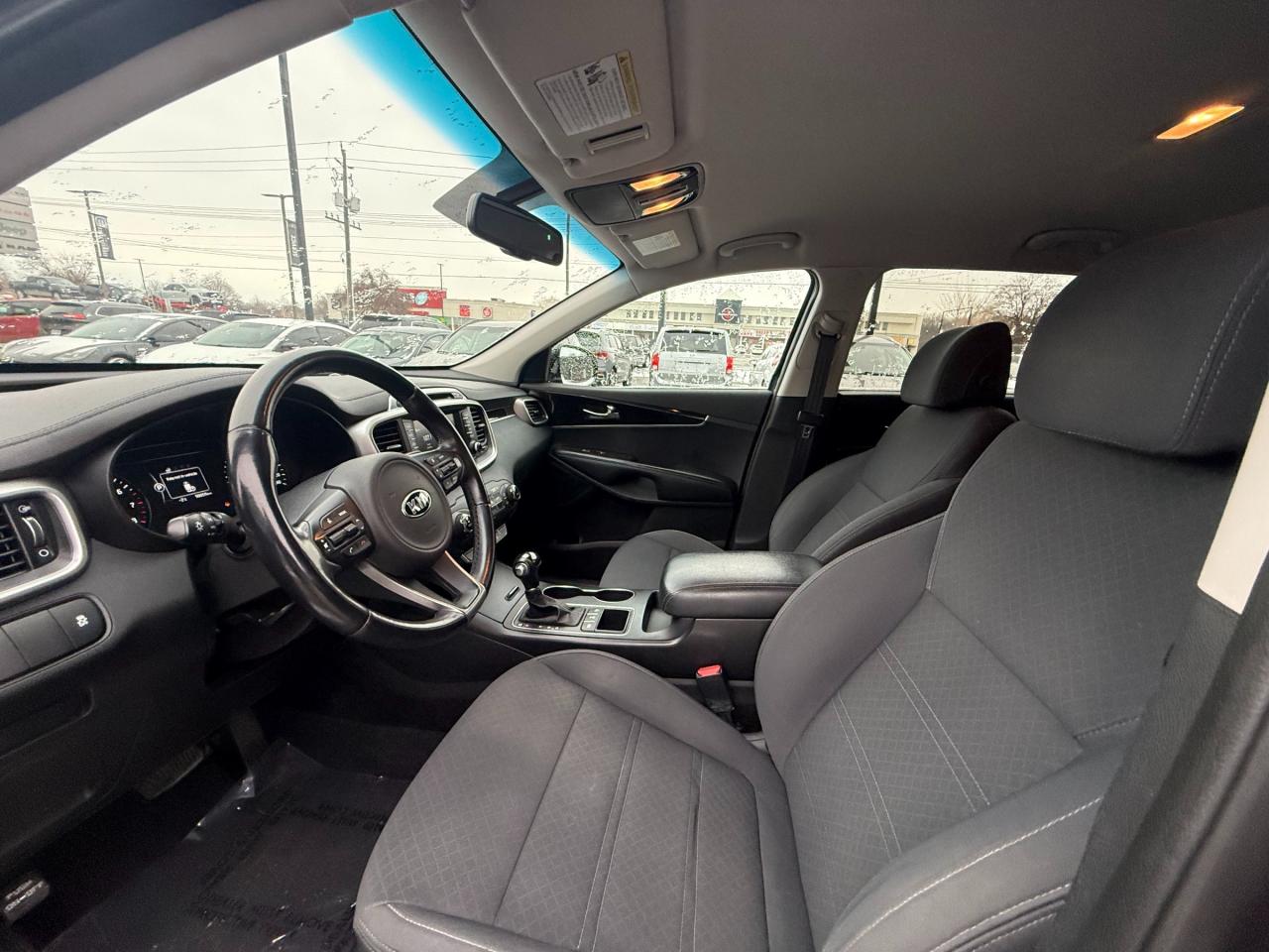 2017 Kia Sorento 3.3L LX V6 7-Seater Photo