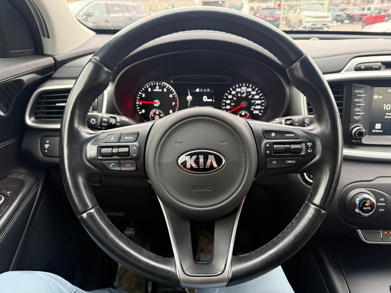 2017 Kia Sorento 3.3L LX V6 7-Seater Photo