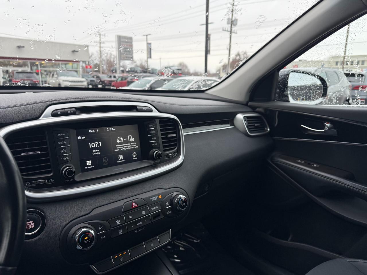 2017 Kia Sorento 3.3L LX V6 7-Seater Photo