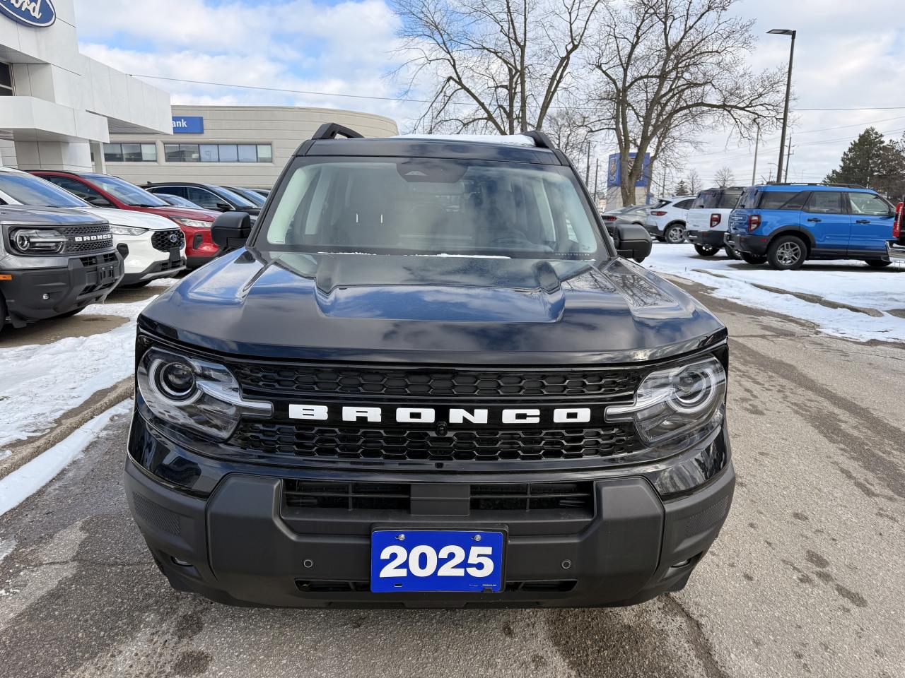 2025 Ford Bronco Sport Outer Banks/Moonroof/Tech Pkg Photo