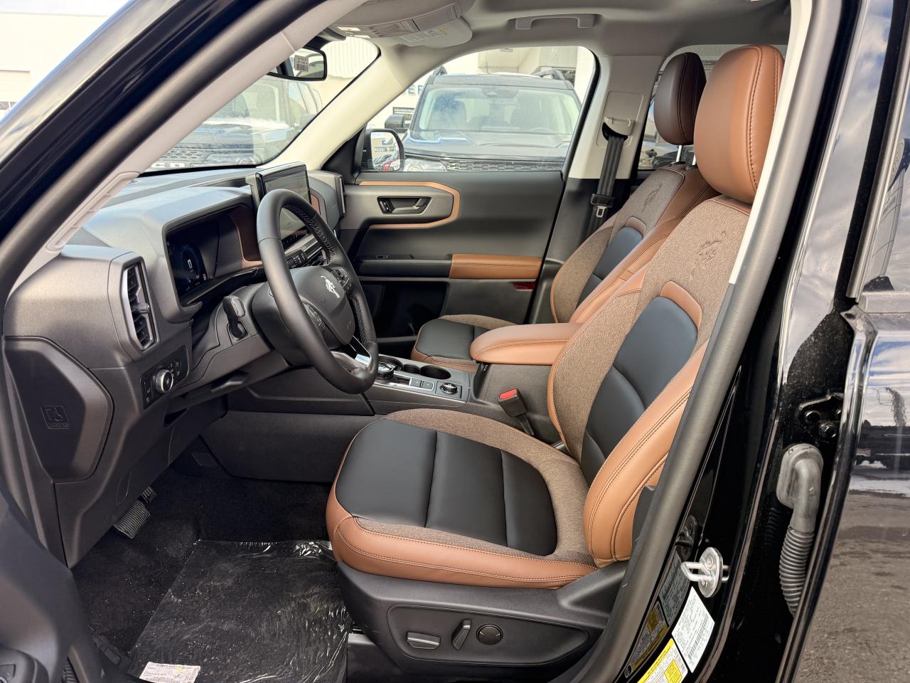 2025 Ford Bronco Sport Outer Banks/Moonroof/Tech Pkg Photo