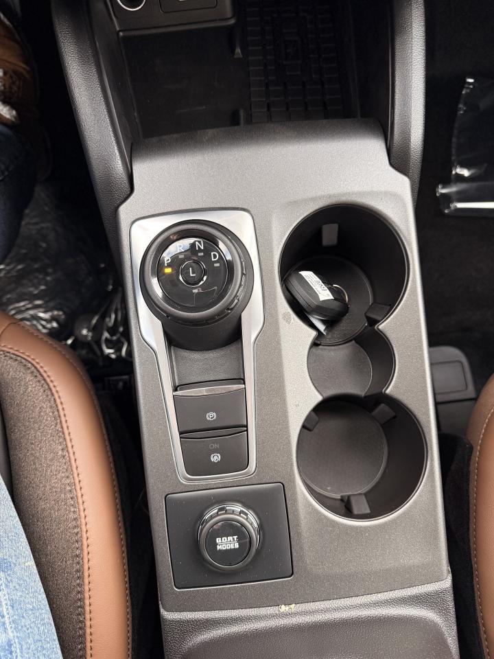 2025 Ford Bronco Sport Outer Banks/Moonroof/Tech Pkg Photo