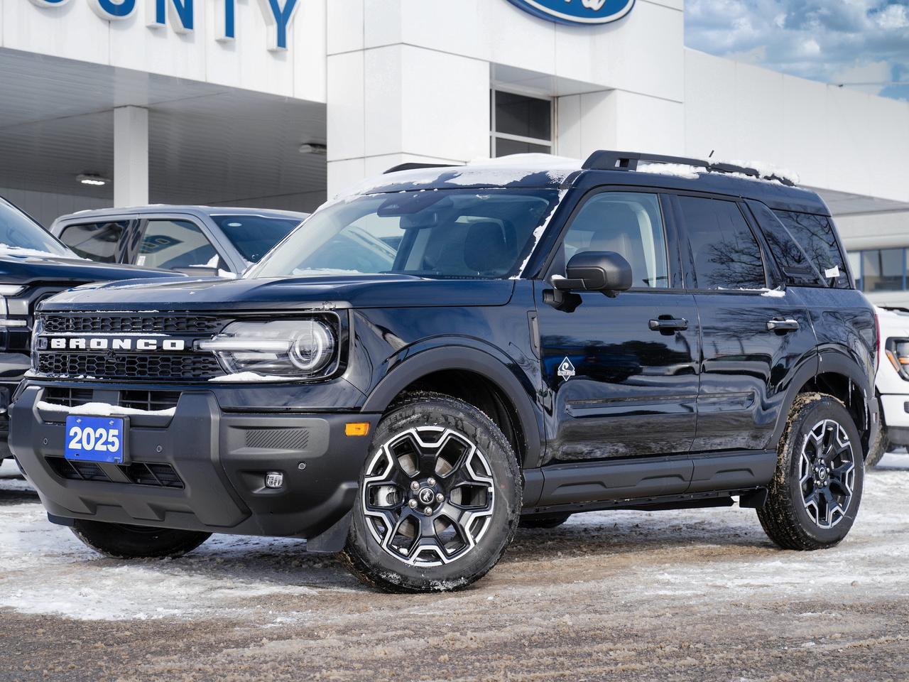 2025 Ford Bronco Sport OUTER BANKS | MOONROOF | TECH PKG | LEATHER Photo