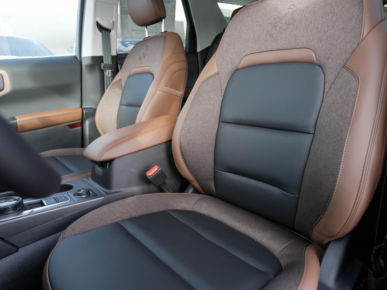 2025 Ford Bronco Sport OUTER BANKS | MOONROOF | TECH PKG | LEATHER Photo