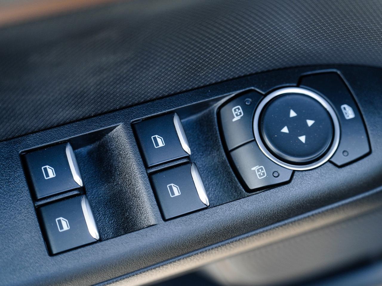 2025 Ford Bronco Sport OUTER BANKS | MOONROOF | TECH PKG | LEATHER Photo