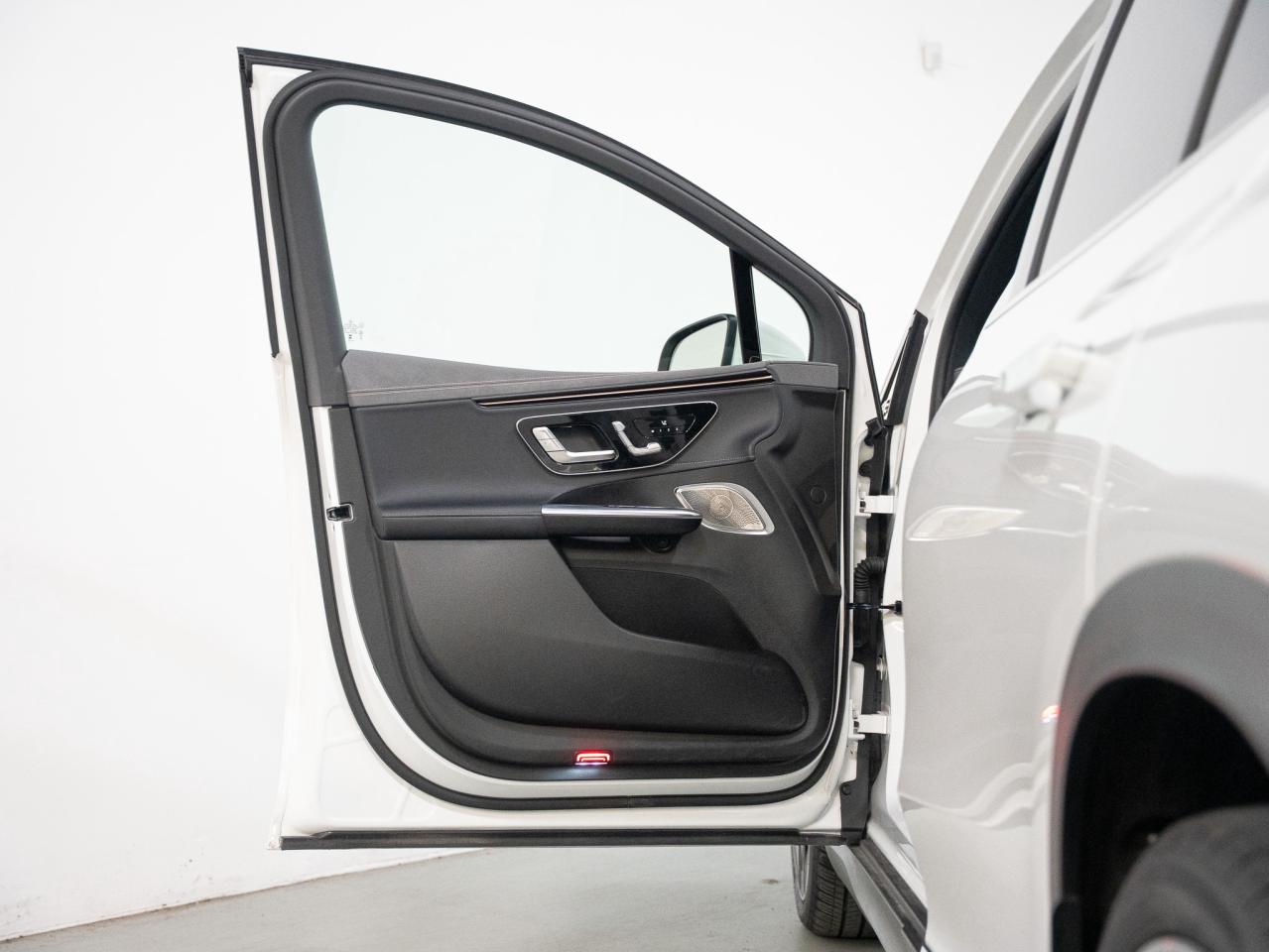 2024 Mercedes-Benz EQE 350 | AMG LINE | BURMESTER | 21 IN Photo