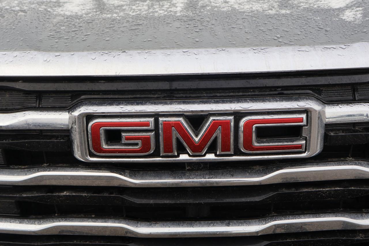 2025 GMC Terrain AWD Elevation | Nav System | Photo