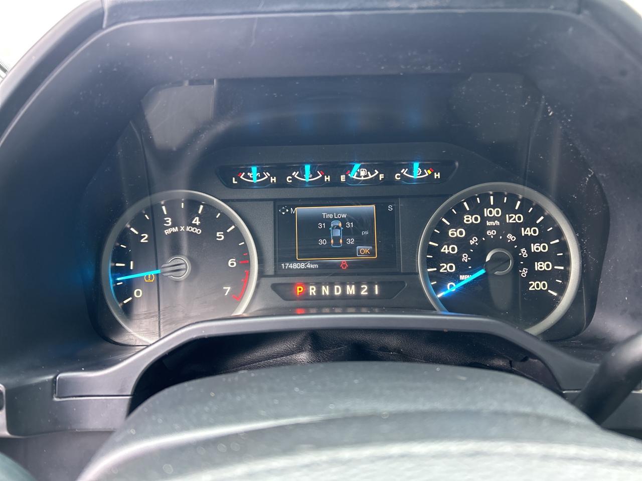 2016 Ford F-150 XLT, REG CAB 4X4, 8 FT BOX, BACK UP CAMERA! - Photo #14