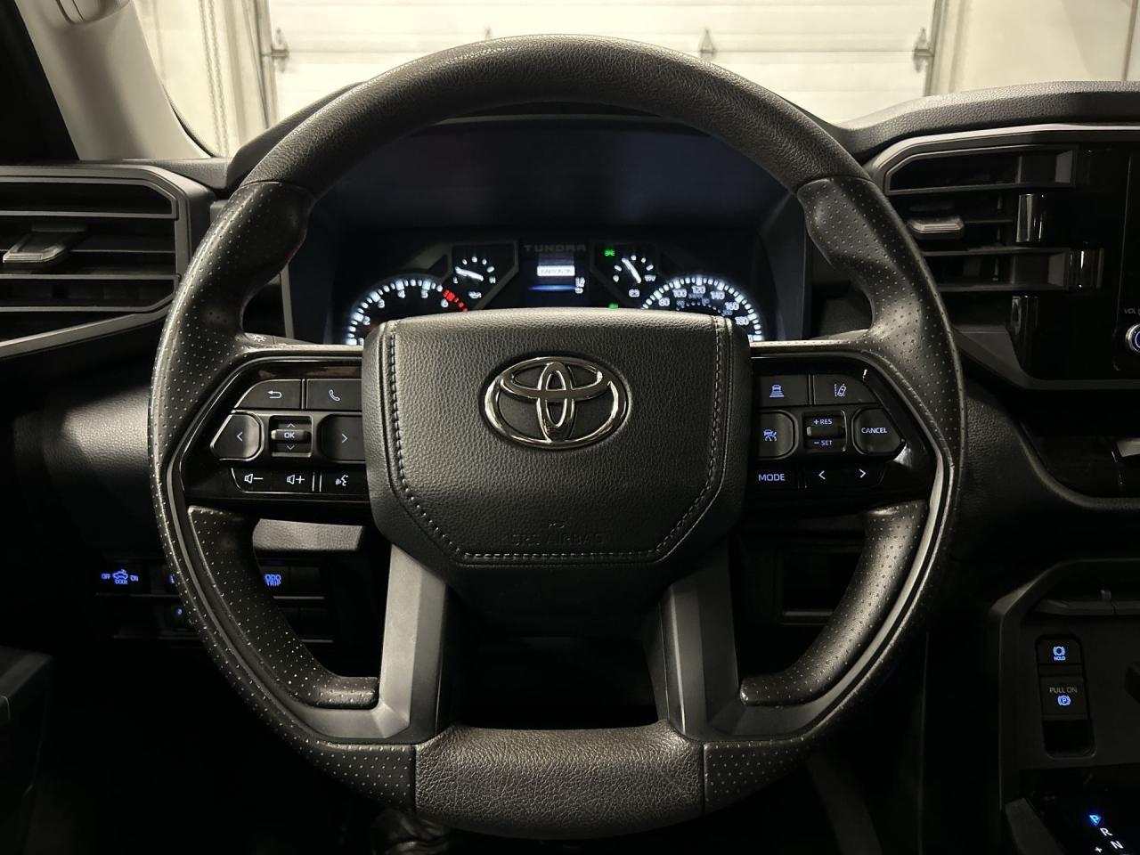 2023 Toyota Tundra 4X4 |ONLY 27,000KMS! |CARPLAY |TONNEAU | REAR CAM Photo