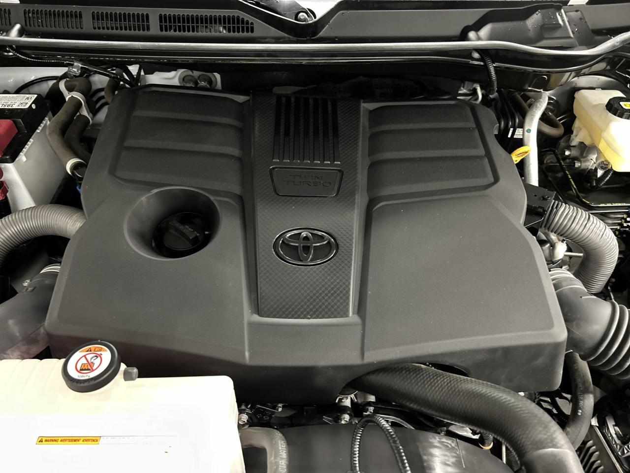 2023 Toyota Tundra 4X4 |ONLY 27,000KMS! |CARPLAY |TONNEAU | REAR CAM Photo