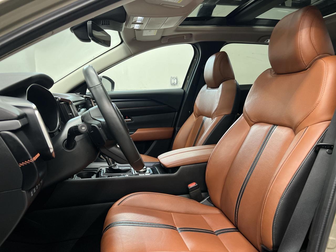 2024 Mazda CX-50 MERIDIAN AWD | COOLED LEATHER | PANO ROOF | 256HP Photo