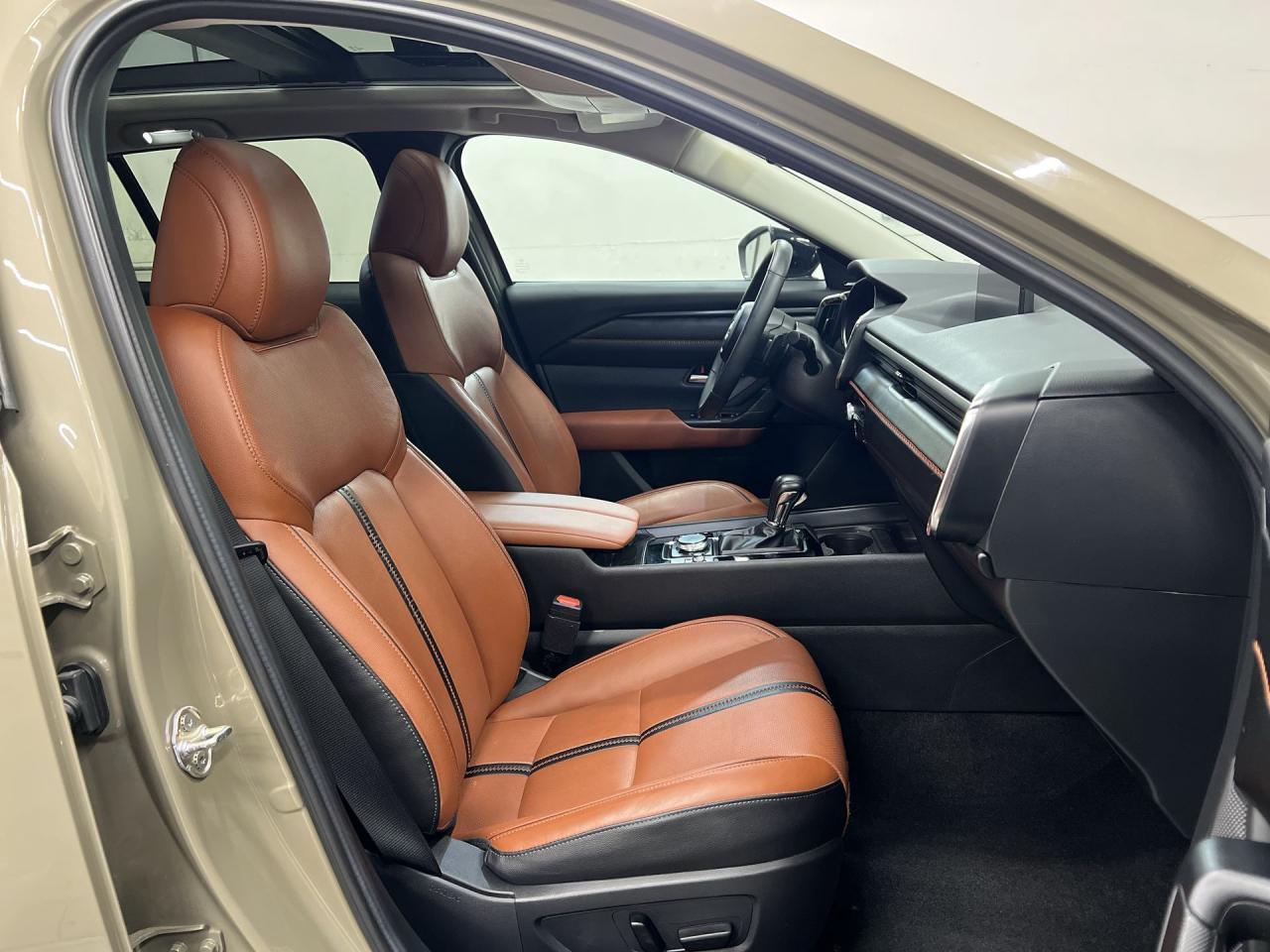 2024 Mazda CX-50 MERIDIAN AWD | COOLED LEATHER | PANO ROOF | 256HP Photo