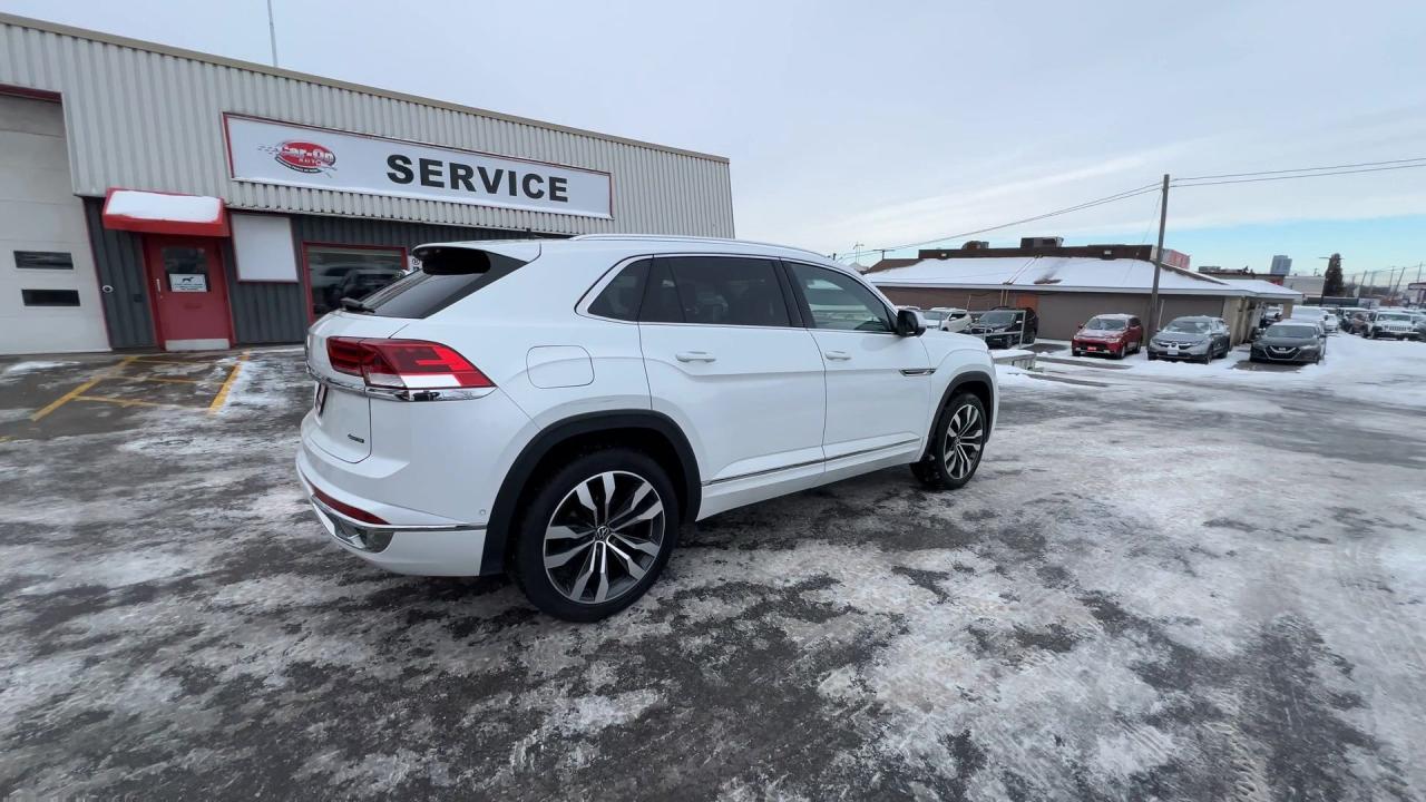 2023 Volkswagen Atlas Cross Sport EXECLINE R-LINE AWD | COOLED LEATHER | PANO ROOF Photo